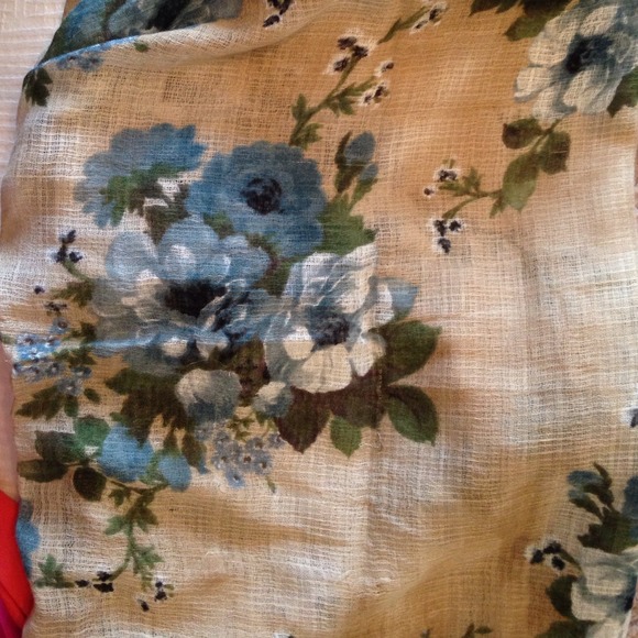 📦 SOLD IN BUNDLE! FLORAL PRINT INFINITY SCARF - Picture 2 of 3