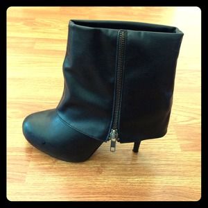 Worn once! Black ankle boots