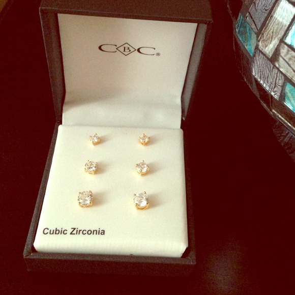 Earrings.
