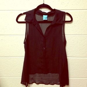 Loose Sleeveless button up