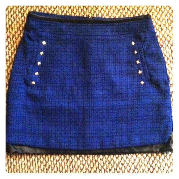 romeo & juliet  Dresses & Skirts - Romeo & Juliet couture Skirt navy blue
