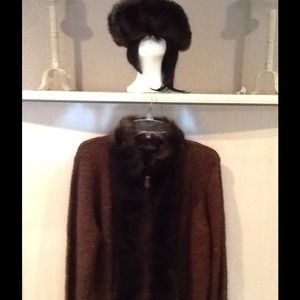 💞Reduced💞Fur trimmed Sweater w/ matching Halo