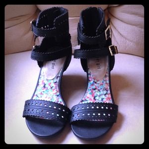 Madden girl wedge sandals