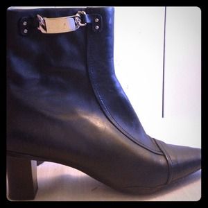 Apostrophe Black Boots