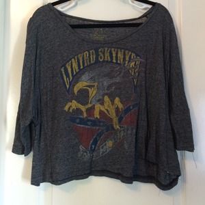 flowy grey lynryd skynyrd shirt