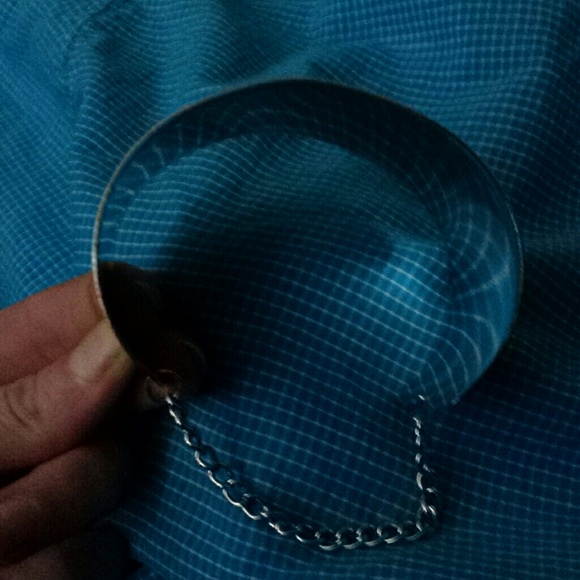 💕 💕 💕  GIFTED 💕 💕 💕    Silver  Tone Bracelet - Picture 2 of 3