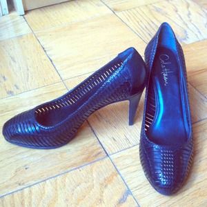 Cole Haan woven leather pumps heels black