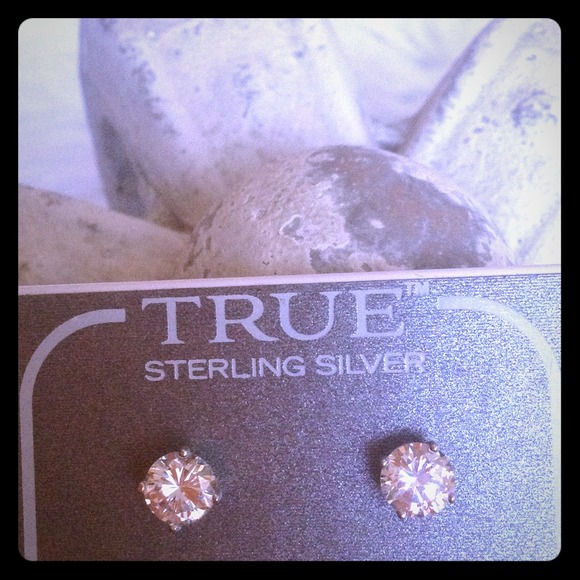 SOLD! Glitz and Glitter!CZ studs BRAND new