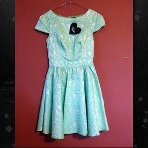 New Shiny green Xenia dress