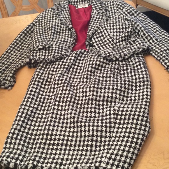 Jacket & skirts set