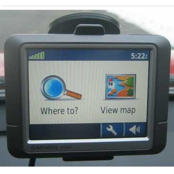 Garmin nüvi GPS.Comes w/ cord/charger &car holder. - Picture 1 of 1