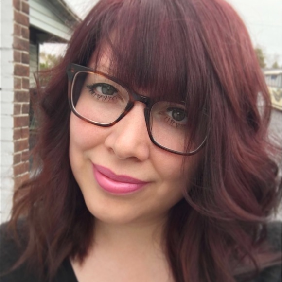 Meet your seller! 😊 - Picture 6 of 6