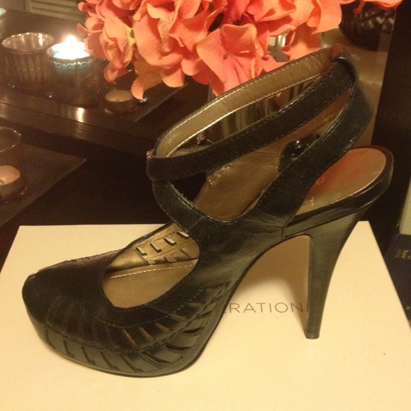 🔥BCBGeneration Black Pumps