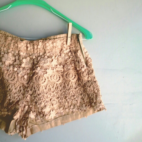 | SOLD | - Picture 3 of 4