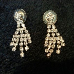 Sold !!!Rhinestone drop earrings