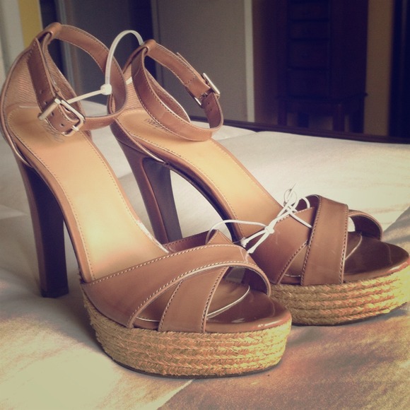 Mossimo Supply Co. Shoes - ⭕️sold⭕️💟 Mossimo Beige Patent Ankle Heels💟