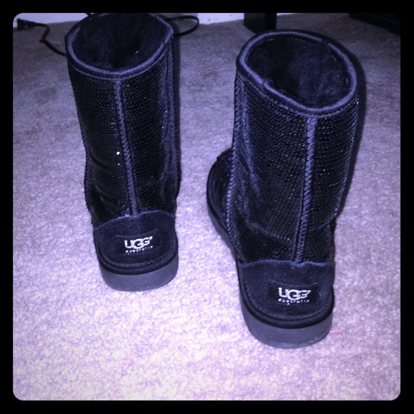 Black sparkle uggs