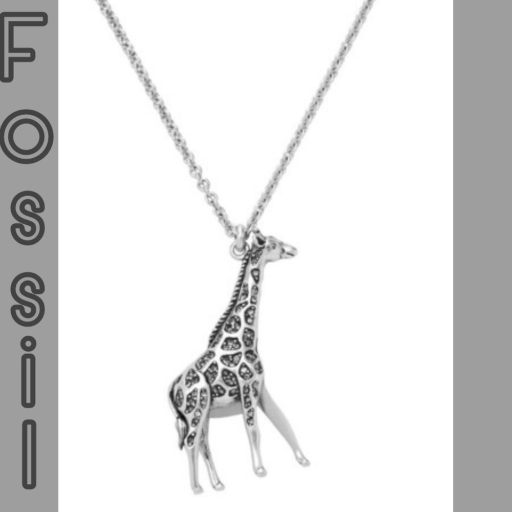 Price ✂️HP🎉 FOSSIL SILVERTONE GIRAFFE🐾  NECKLACE - Picture 2 of 8