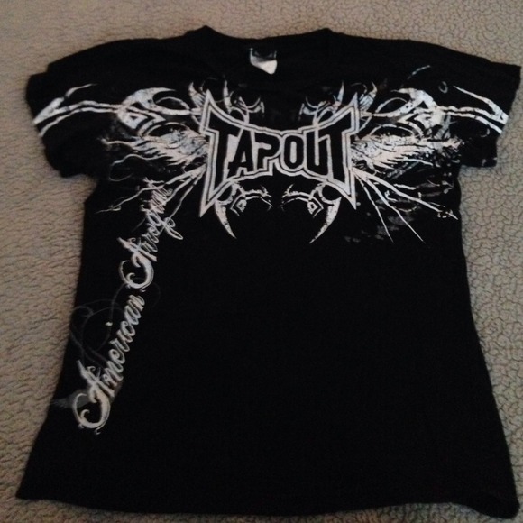 Cute T shirt.