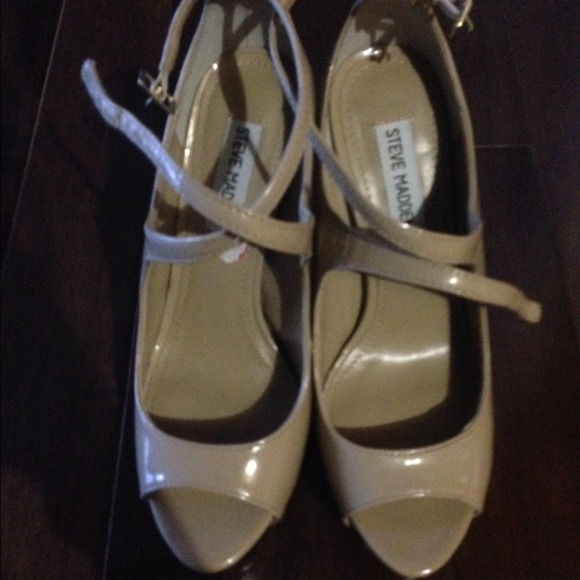 Steve Madden nude heels - Picture 2 of 2