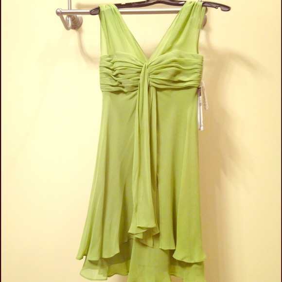 Donna Ricco size 2 green cocktail dress NWT - Picture 1 of 2