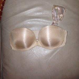 Victoria's Secret strapless bra 🌸