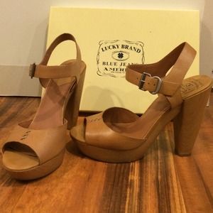 SOLD Lucky Brand shoes size 8