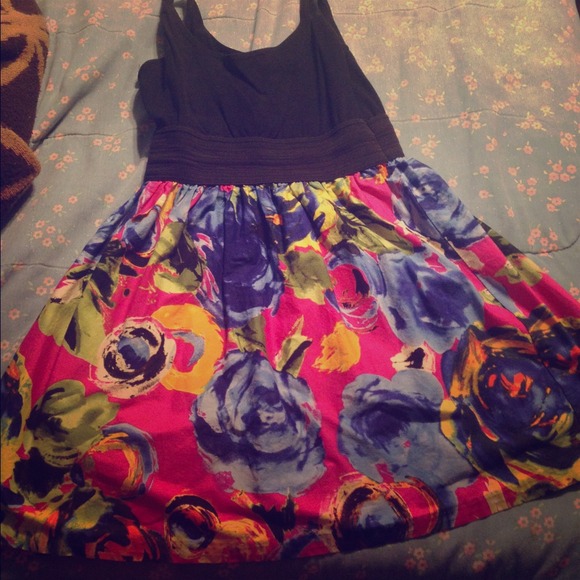 Cute floral dress for the spring 🌸🌺🌼