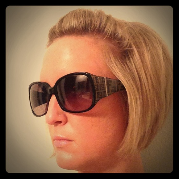 SOLD FENDI BLACK AND MONOGRAM SUNGLASSES FS461 - Picture 1 of 4