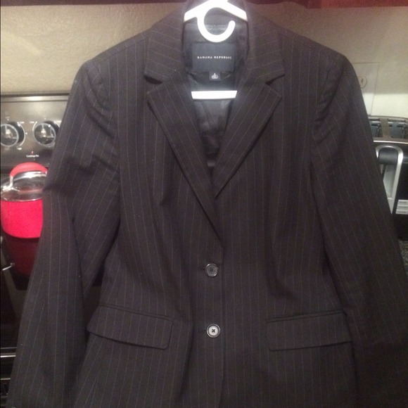 ✂️Price Cut ✂️Women's black white pinstripe blazer