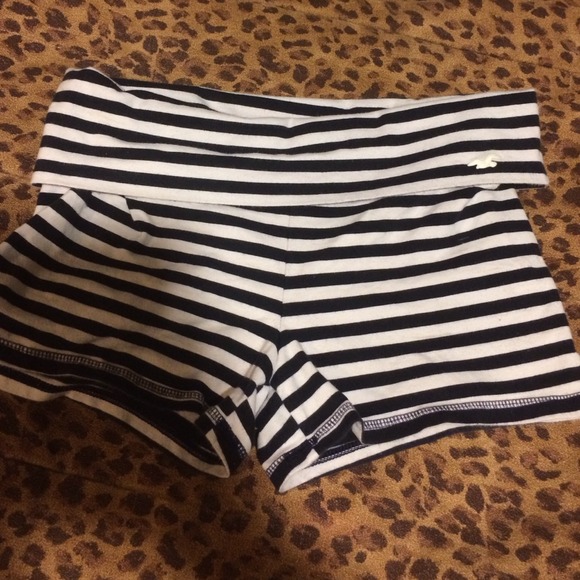 HOLLISTER fold over shorts size medium