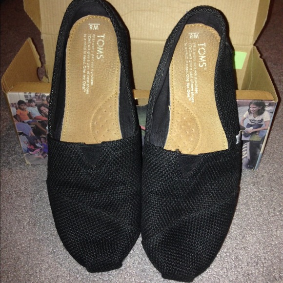 Toms black burlap flats