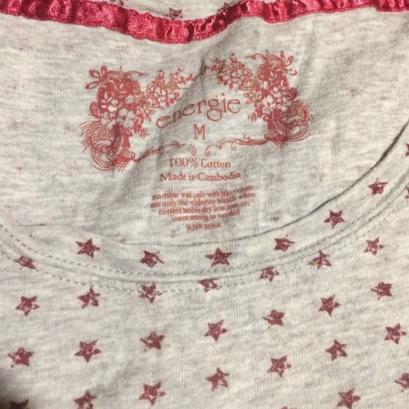 Grey and red stars Energie tee - Picture 2 of 2