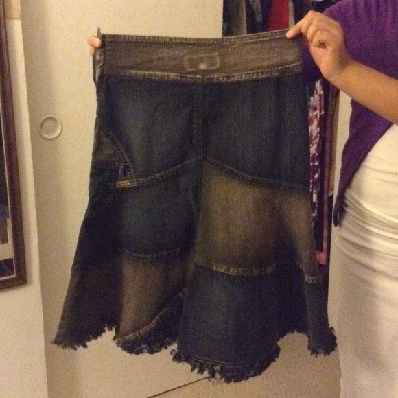 Genesis Knee Length flared jean skirt - Picture 3 of 4