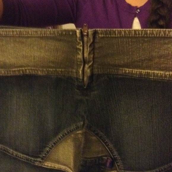 Genesis Knee Length flared jean skirt - Picture 4 of 4