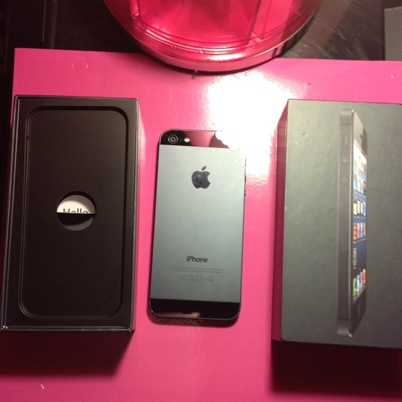 SOLD iPhone 5 - Picture 2 of 4