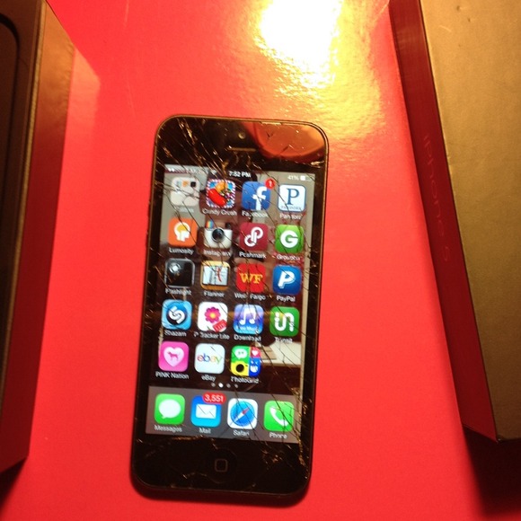 SOLD iPhone 5 - Picture 4 of 4