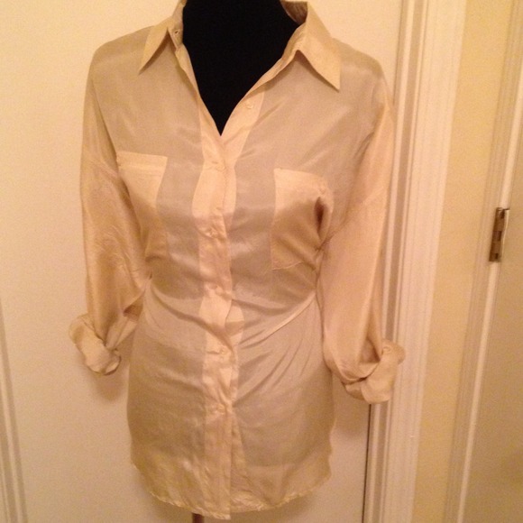 Button down blouse - Picture 2 of 2