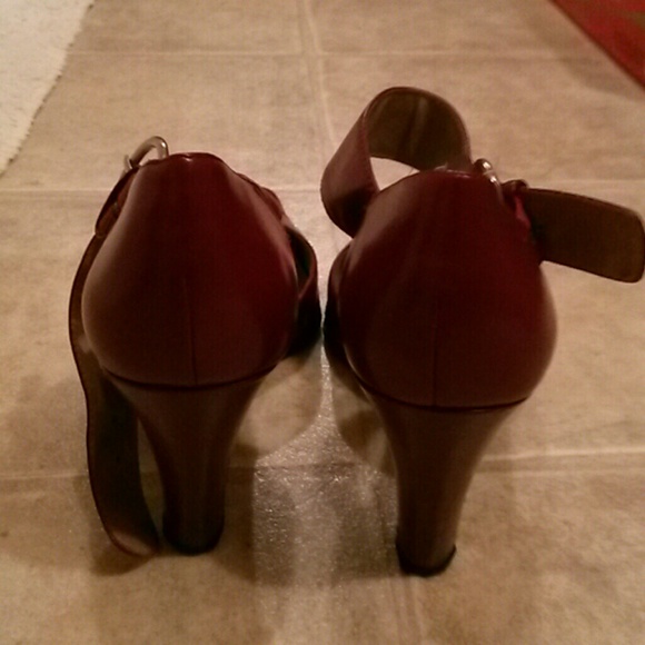 Red Heels - Picture 2 of 4