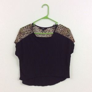 crop with cheetah print shoulders