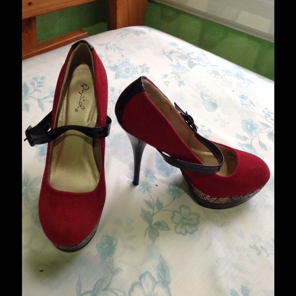 Heel perfect conditions size 7