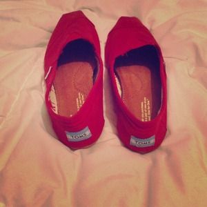 Red TOMS