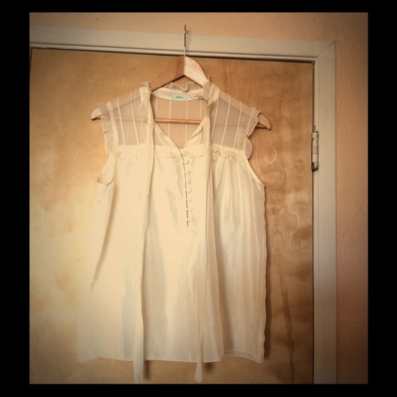 Silky ivory top - Picture 1 of 3