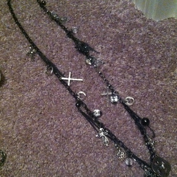 Necklace - Picture 1 of 2