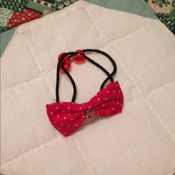 Red bow hair band