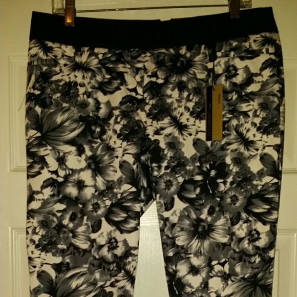 🚫🚫 SOLD🚫🚫EXPRESS ankle - Picture 2 of 4