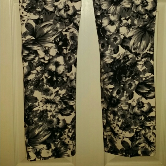 🚫🚫 SOLD🚫🚫EXPRESS ankle - Picture 4 of 4