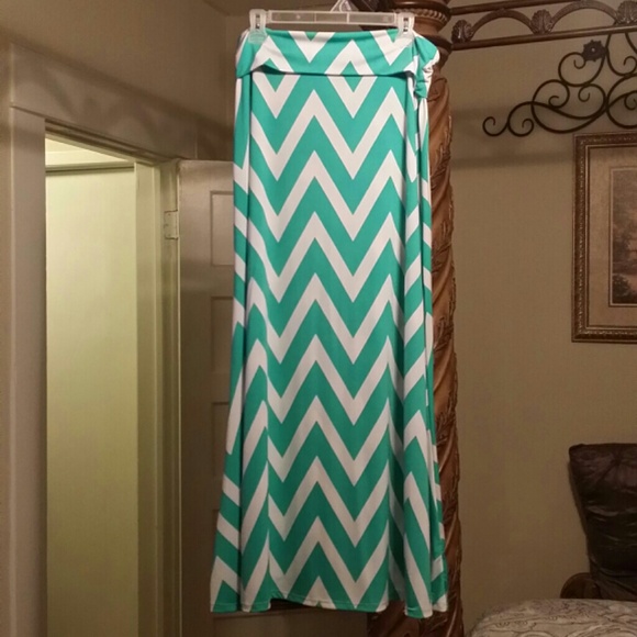 Chevron maxi skirt
