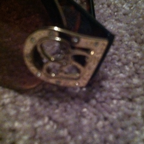 Jessica Simpson Sunglasses - Picture 3 of 4