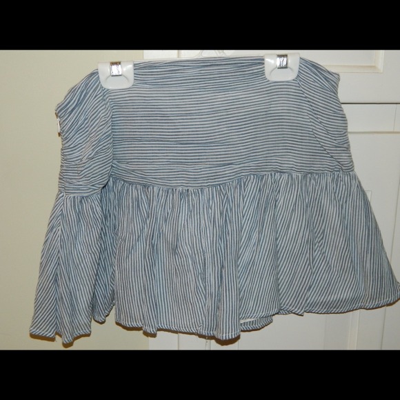 Old Navy Blue and White Flouncy Summer Skirt